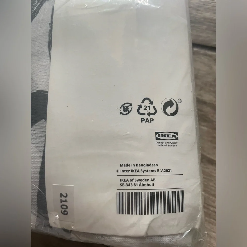 IKEA, King size, Gray heart Duvet cover with pillowcases/shams NEW IN PACKAGE